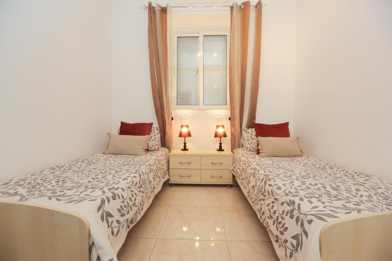 Valletta Triton Apartment Exteriör bild